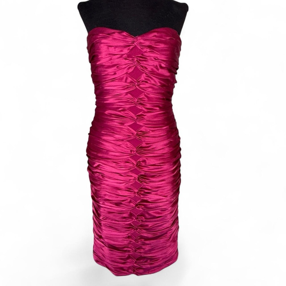 Carmen Marc Valvo Women's Sz 8 Magenta 100% Silk Twisted Detail Strapless Dress